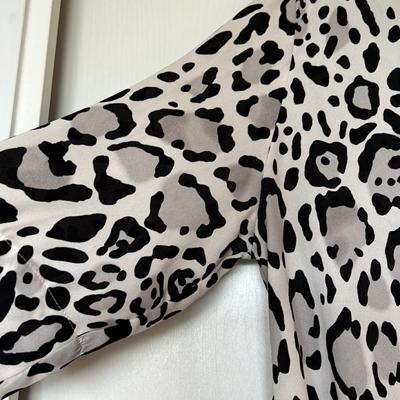 Topshop White & Black Leopard Print Faux Wrap Blouse Size 2 🖤🤍 - Picture 5 of 6